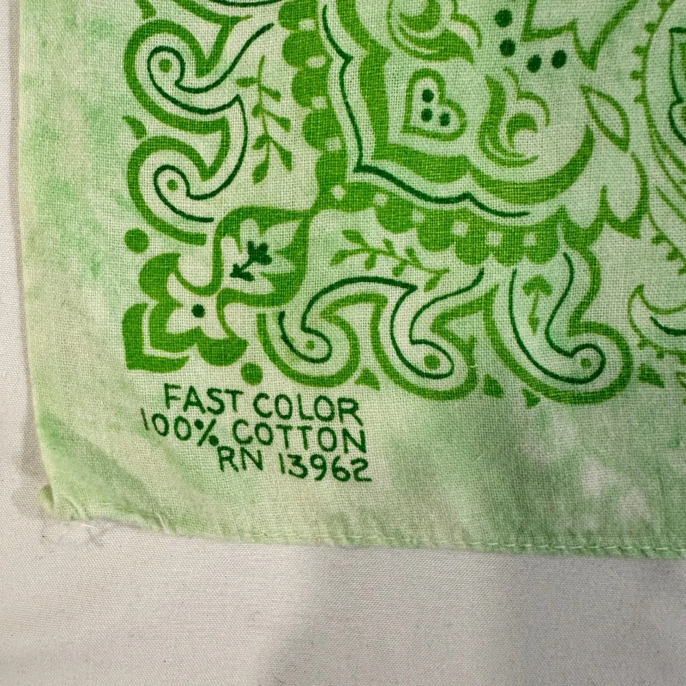 Vintage Fast Color RN 13962 Green Tie Dye Paisley Cotton Bandana Scarf 21x21